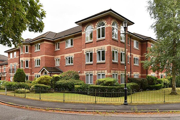 3 Bedroom Flat To Rent In Winchester House, Macclesfield, SK10