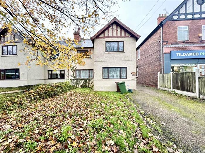 4 Bedroom Semi Detached House For Sale In Ashby Road, Scunthorpe, DN16