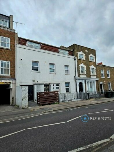 2 Bedroom Flat To Rent In Brooksby's Walk, London, E9