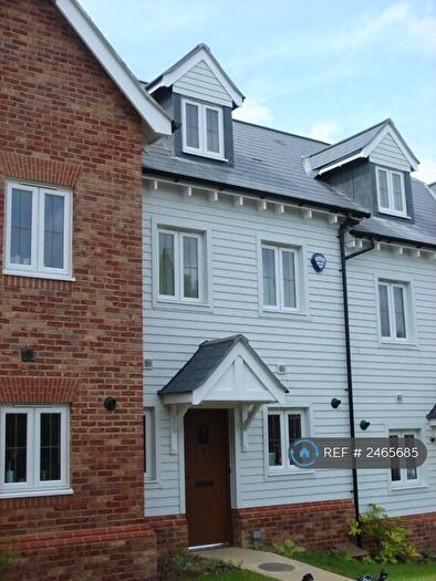 3 Bedroom End Of Terrace House To Rent In Briar Wood Close, Bromley, BR2