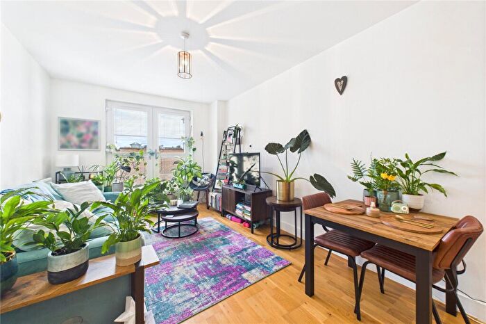 1 Bedroom Apartment For Sale In Christopher Road, East Grinstead, West Sussex, RH19