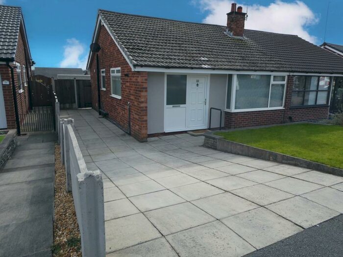 2 Bedroom Bungalow To Rent In Hope Fold Avenue, Atherton, M46