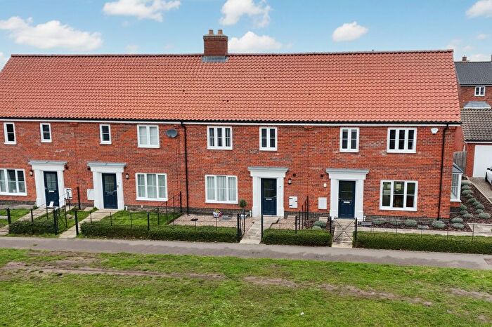 3 Bedroom Terraced House To Rent In Shotesham Road, Poringland, Norwich, NR14