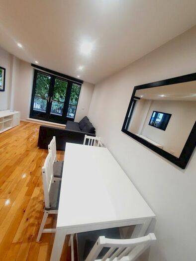 1 Bedroom Flat To Rent In Flat Amisha Court, Grange Road, London, SE1