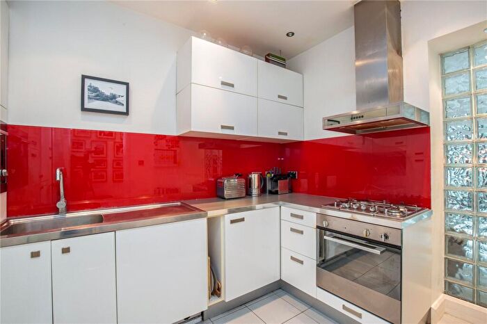 3 Bedroom Apartment To Rent In Crescent Road, London, N3