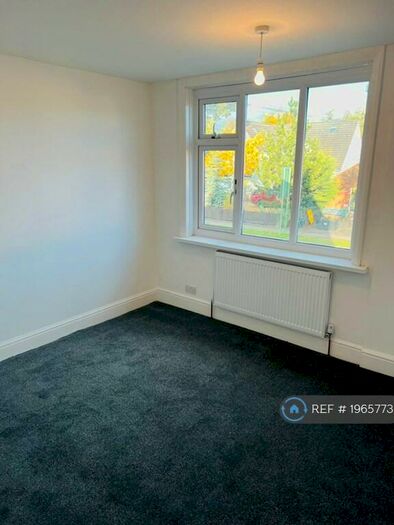 2 Bedroom Flat To Rent In Kenilworth Road, Balsall Common, Coventry, CV7