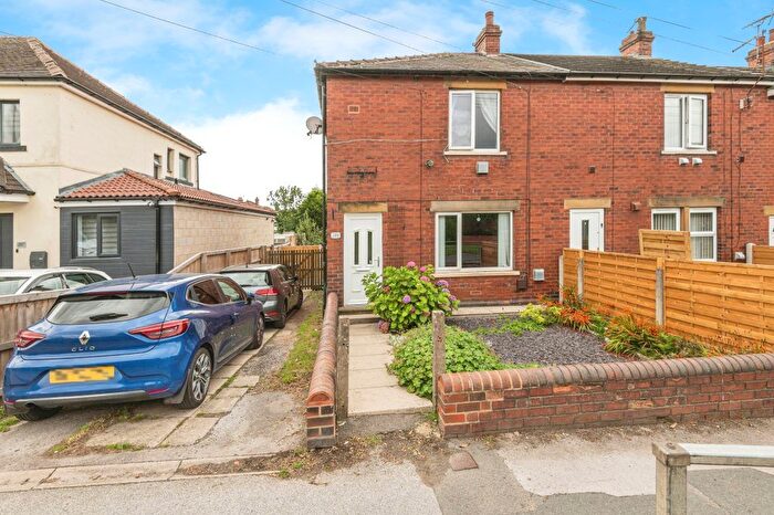 2 Bedroom End Terrace House For Sale In Westerton Road, Tingley, Wakefield, WF3