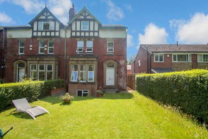 1 Bedroom Flat To Rent In Claremont Drive, Headingley, LS6