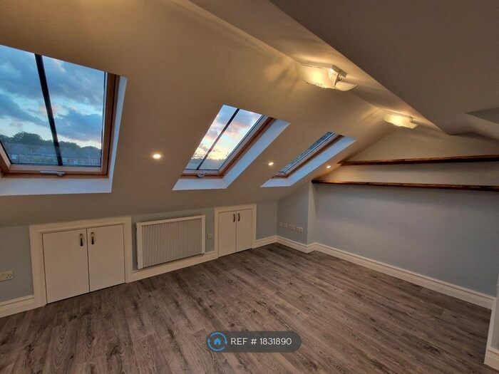 2 Bedroom Flat To Rent In London, London, N6