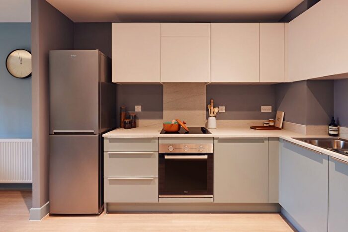 1 Bedroom Flat To Rent In Whitehall, Leeds, LS12