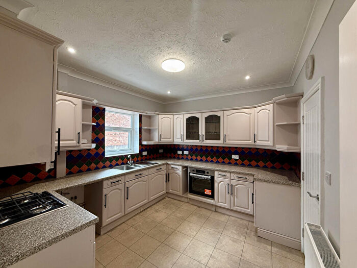 3 Bedroom Flat To Rent In - Wiltshire Road, Derby, Derbyshire, DE21