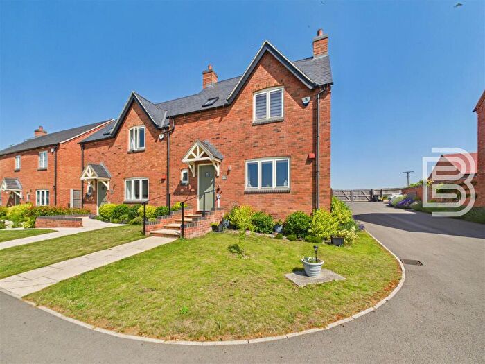 3 Bedroom Semi-Detached House For Sale In Manor Farm Drive, Catthorpe, Lutterworth, LE17