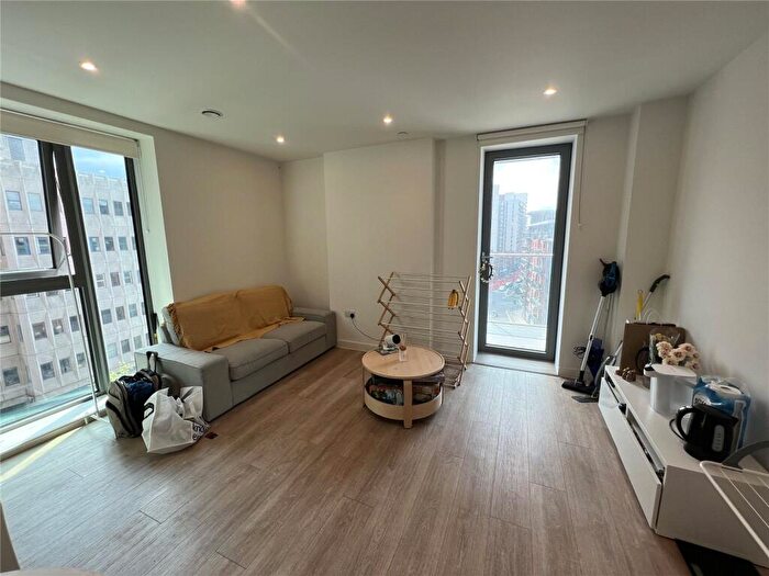 2 Bedroom Apartment To Rent In Exchange Point, New Kings Head Yard, Salford, M3
