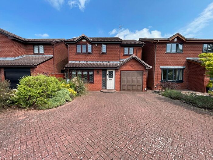 4 Bedroom Property To Rent In Trenance Close, Lichfield, WS14