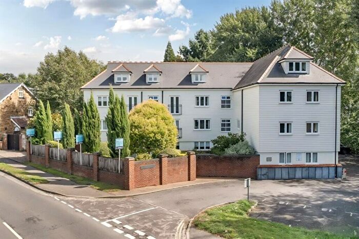 2 Bedroom Flat For Sale In Blackbridge Lane, Horsham, RH12