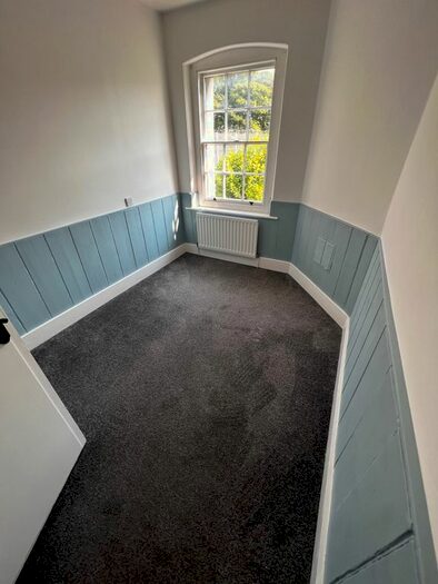 3 Bedroom Flat To Rent In Alma Terrace, Portland, DT5