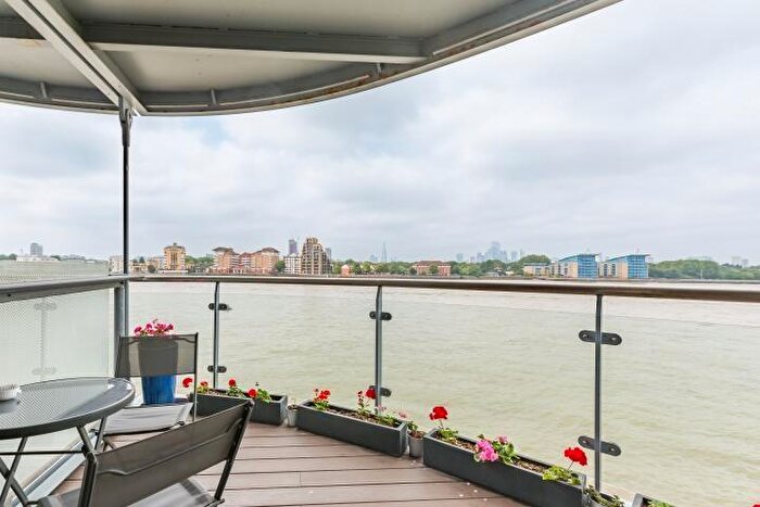 2 Bedroom Flat For Sale In Ocean Wharf, Westferry Road, London, E14