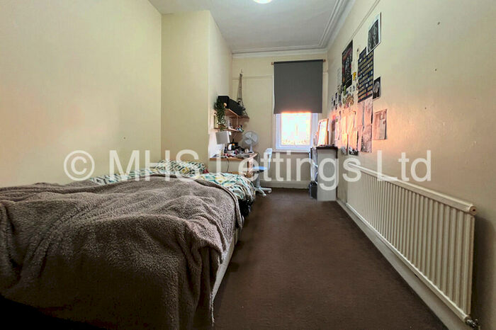 8 Bedroom Terraced House To Rent In Clarendon Road, Leeds, LS2