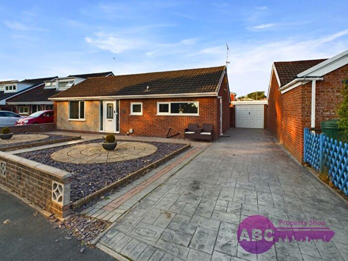 3 Bedroom Bungalow For Sale In Parkland Drive, Elton, Chester, ., CH2