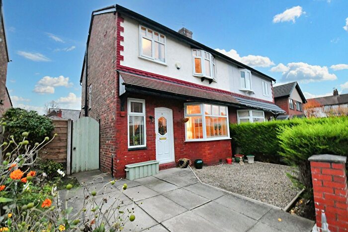 3 Bedroom Semi-Detached House For Sale In Park Drive, Eccles, M30