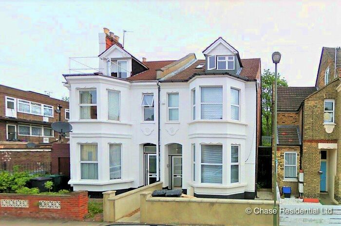 1 Bedroom Flat To Rent In Oak Grove, Cricklewood, NW2
