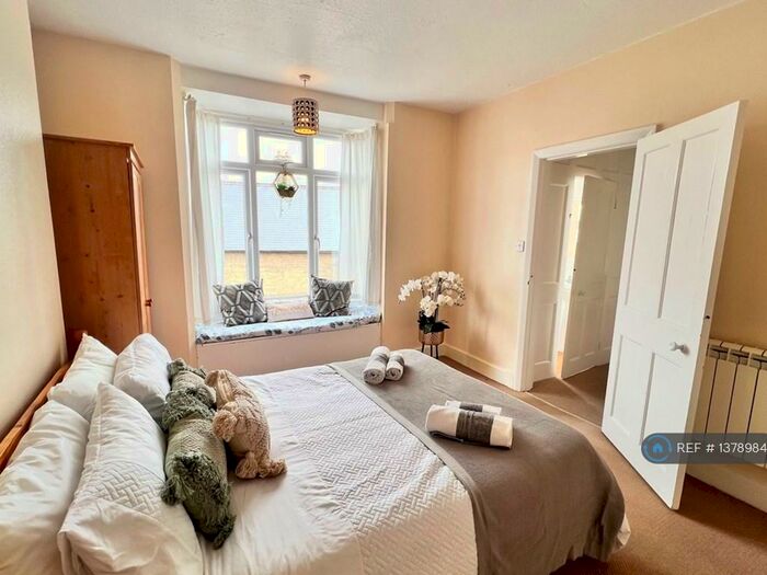 1 Bedroom Flat To Rent In Harvey Goodwin Avenue, Cambridge, CB4