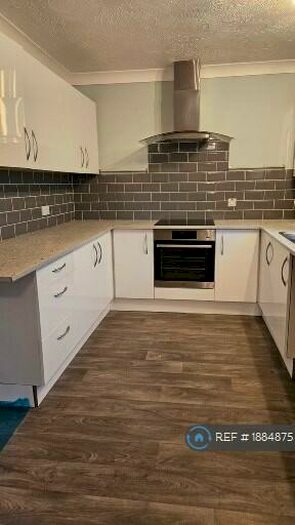 3 Bedroom Semi-Detached House To Rent In Barnfield Way, Southampton, SO19