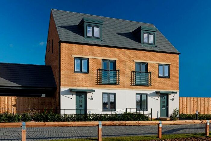 3 Bedroom Property For Sale In Beebys Way, Hampton Water, Peterborough, PE7