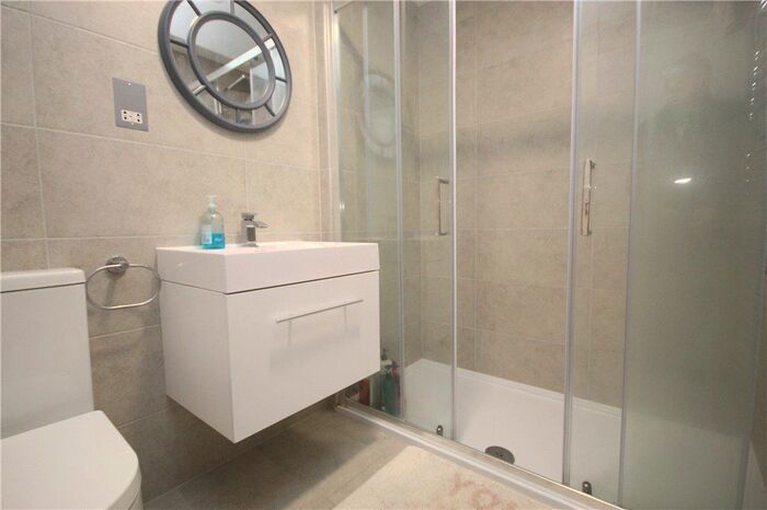 4 Bedroom Flat To Rent In Castletown Road, London, W14