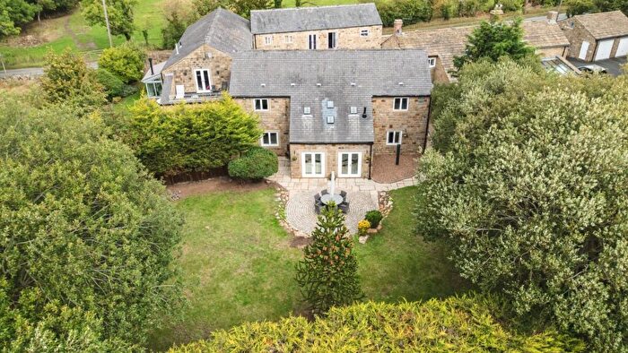 4 Bedroom Barn Conversion For Sale In King Lane, Alwoodley, LS17