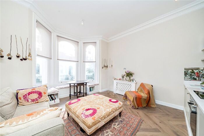 1 Bedroom Flat To Rent In Strathmore Gardens, London, W8