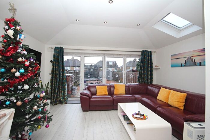 4 Bedroom Semi-Detached House To Rent In Springfield Close, Croxley Green, Watford, WD3