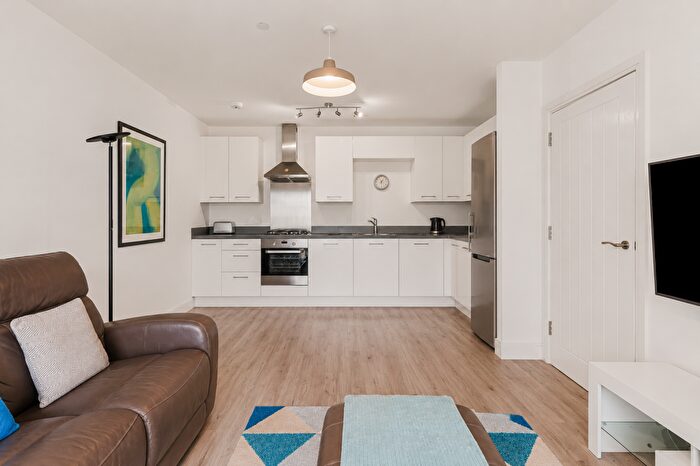 2 Bedroom Flat For Sale In Windstar Drive, South Ockendon, RM15