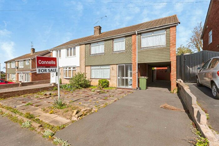 4 Bedroom Semi Detached House For Sale In Uplands Road, Oadby, Leicester, LE2