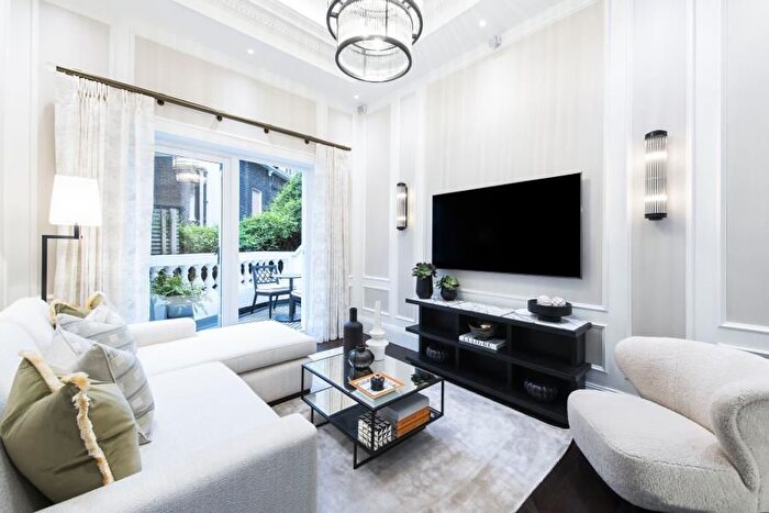 2 Bedroom Flat To Rent In Prince Of Wales Terrace, London, W8