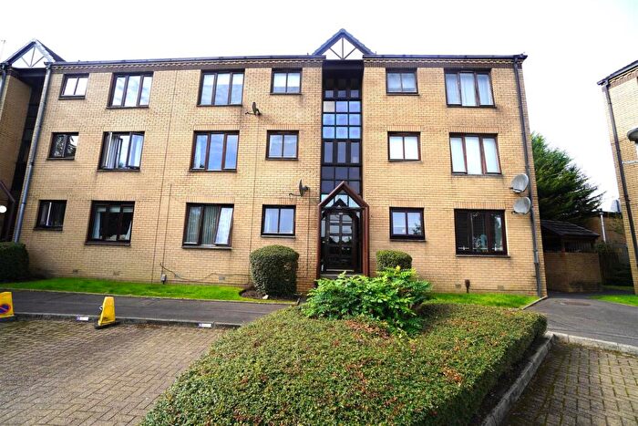 2 Bedroom Apartment To Rent In Castle Court, Kirkintilloch, Glasgow, G66
