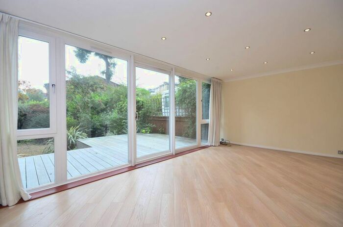 3 Bedroom Property To Rent In Tasker Road, Hampstead, London, NW3
