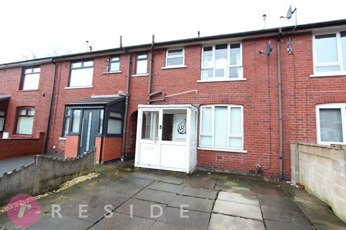 2 Bedroom Town House For Sale In Canon Street, Hamer, Rochdale, OL16