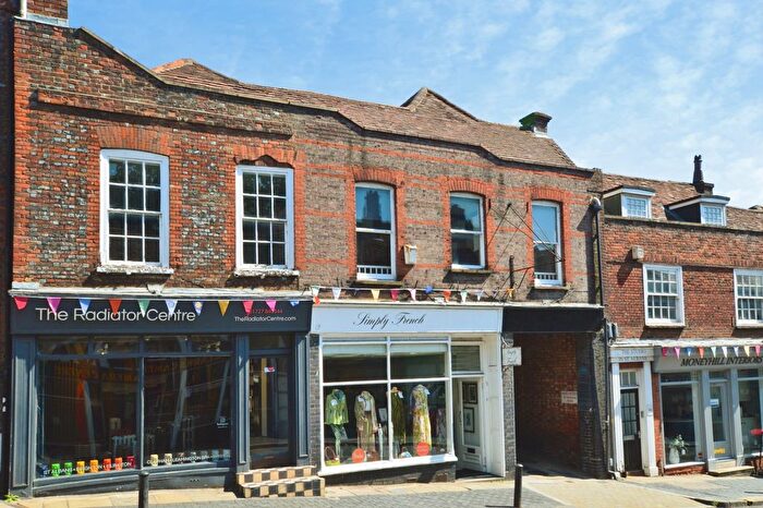 1 Bedroom Flat To Rent In Holywell Hill, St Albans, AL1