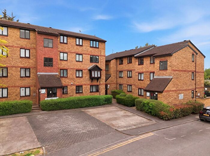 2 Bedroom Flat For Sale In Mallard Court, Stocksfield Road, Walthamstow, E17