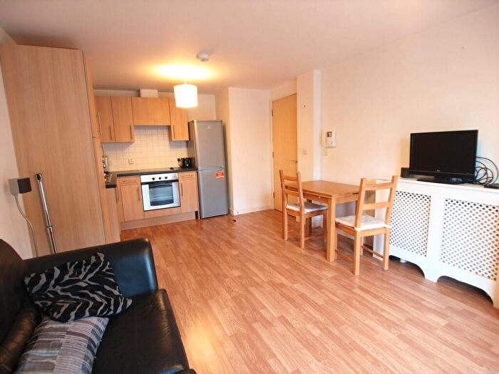 1 Bedroom Apartment To Rent In Murray Grove, London, N1