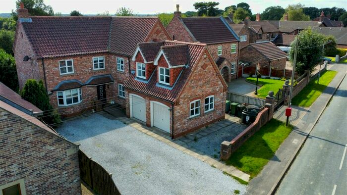 5 Bedroom Detached House For Sale In Main Street, Great Heck, DN14