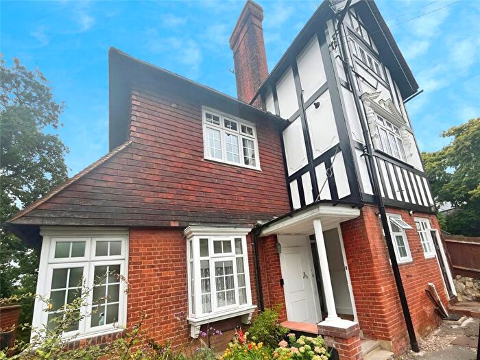 2 Bedroom Flat To Rent In Grasmere Road, Bromley, BR1