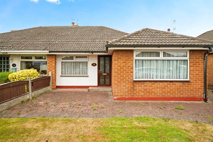 2 Bedroom Semi-Detached Bungalow For Sale In Grampian Avenue, Wirral, CH46