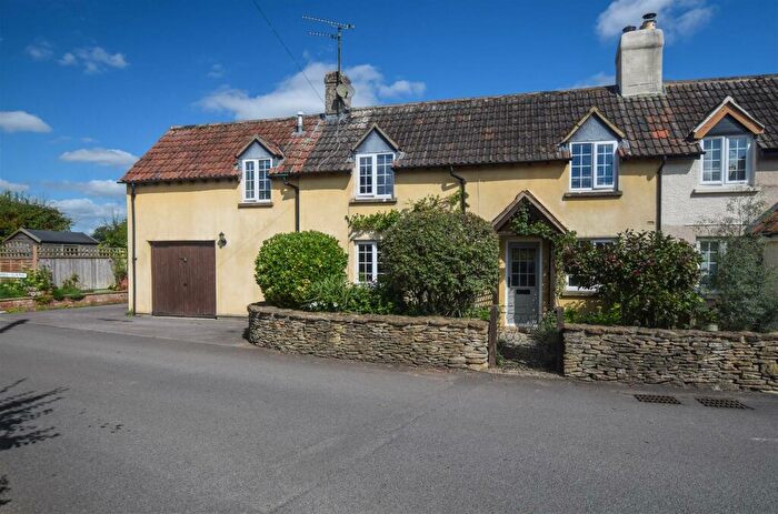 4 Bedroom Semi-Detached House For Sale In Pleasant View, Crudwell, SN16