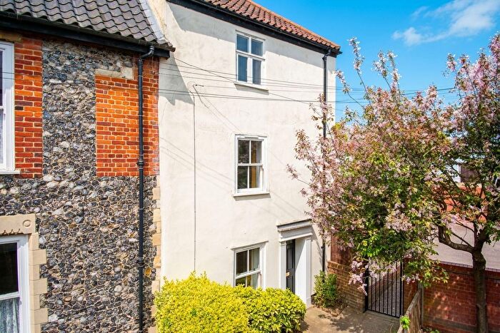 3 Bedroom End Terrace House For Sale In Stonemasons Court, St. Augustines Street, Norwich, NR3