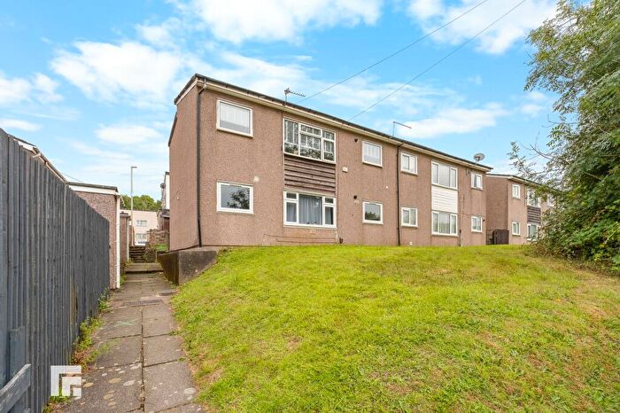 2 Bedroom Flat For Sale In West View, Taffs Well, CF15