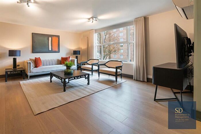 3 Bedroom Apartment To Rent In St. Johns Wood Park, London, NW8
