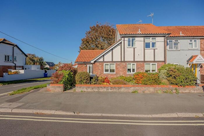 2 Bedroom End Of Terrace House For Sale In Pier Avenue, Southwold, IP18