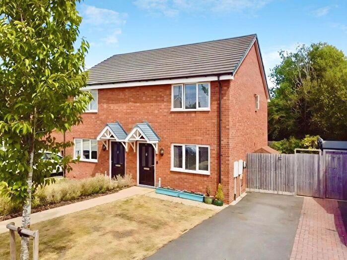 2 Bedroom Semi-Detached House For Sale In Donald Cobley Close, Hinckley, Leicestershire, LE10